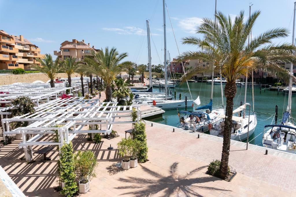 New & Modern Apartment - Marina, Sotogrande Eksteriør billede