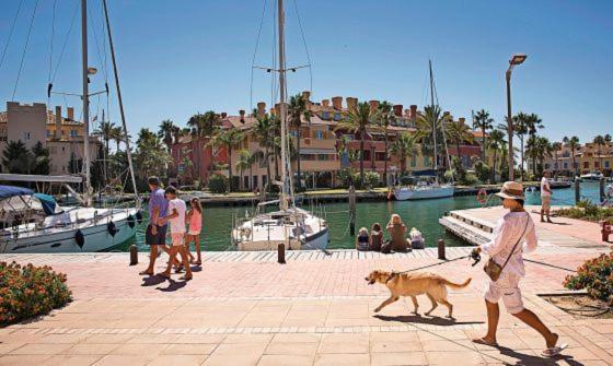 New & Modern Apartment - Marina, Sotogrande Eksteriør billede